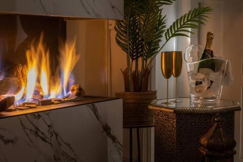 Arabica Suites - Lujosa Vivienda Con Suites Chimeneas En Granada - Centro Zewnętrze zdjęcie